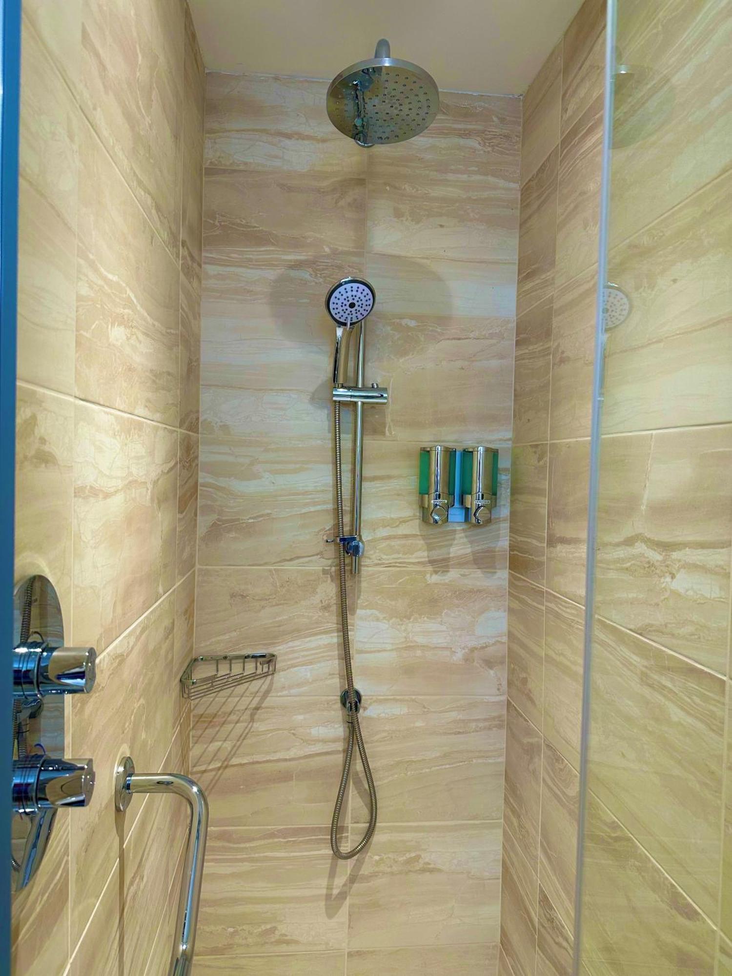 Standard Twin Room,1516372768:JPEG